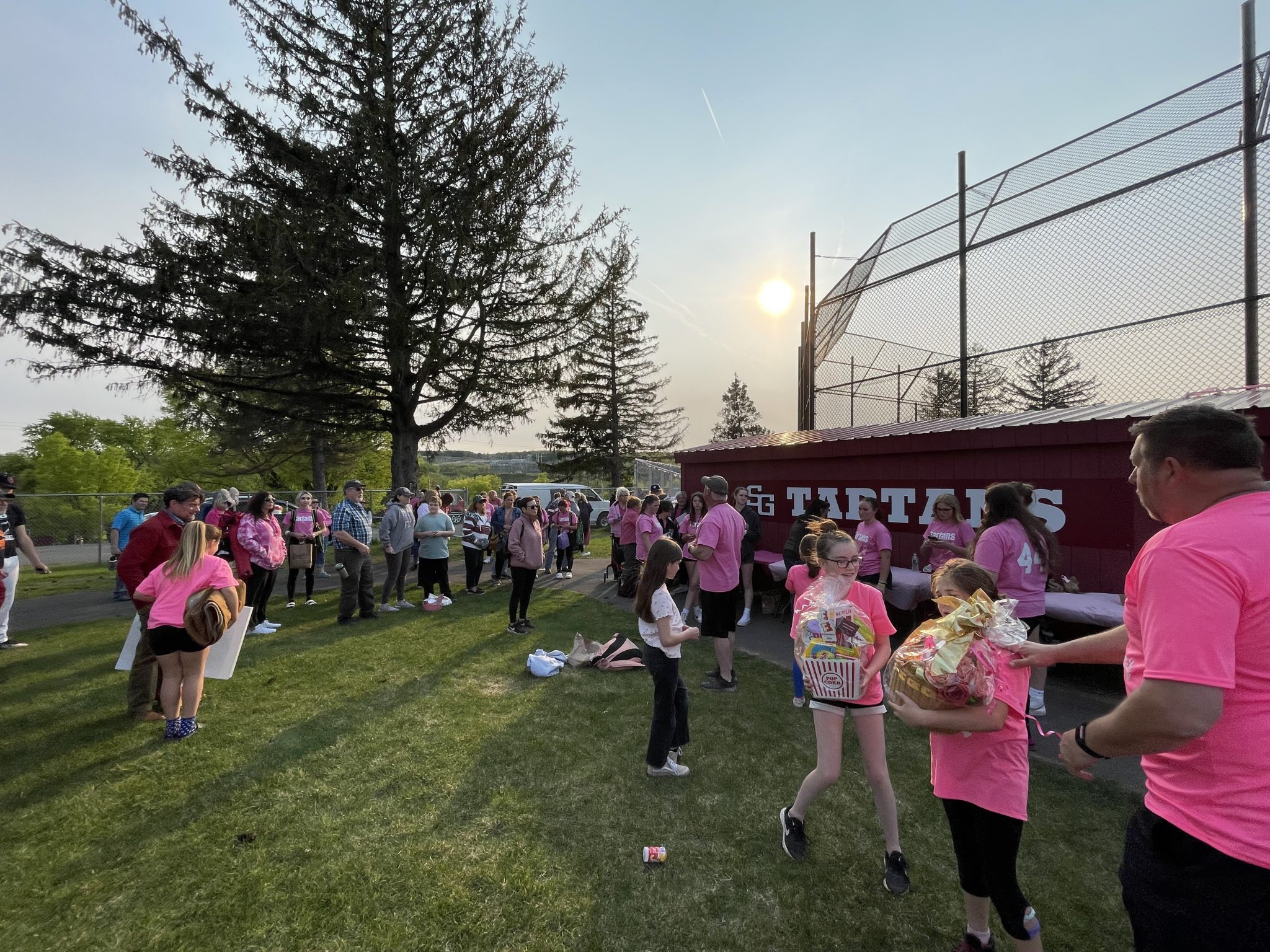 softball-team-raises-hundreds-for-cancer-scotia-glenville-central